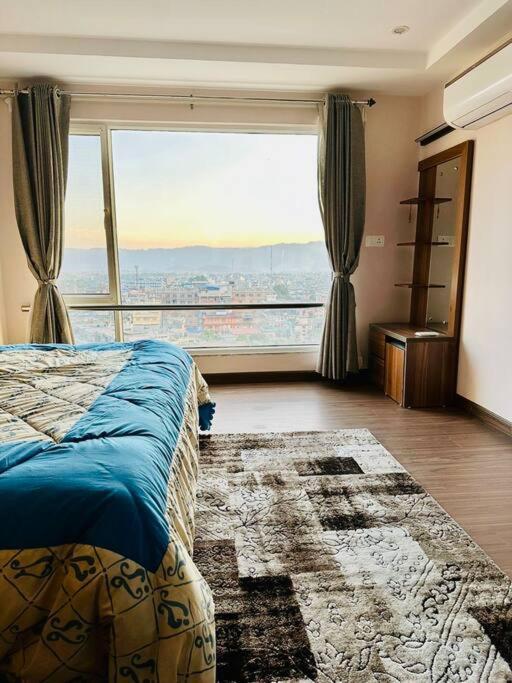 Penthouse 3 Bedroom Apartment With A Beautiful View Похара Екстериор снимка